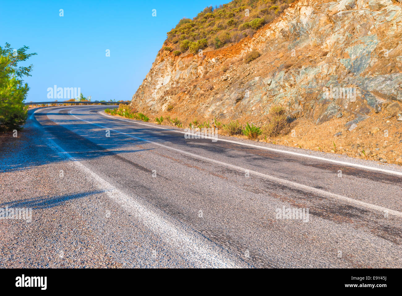 Rocky road hi-res stock photography and images - Alamy