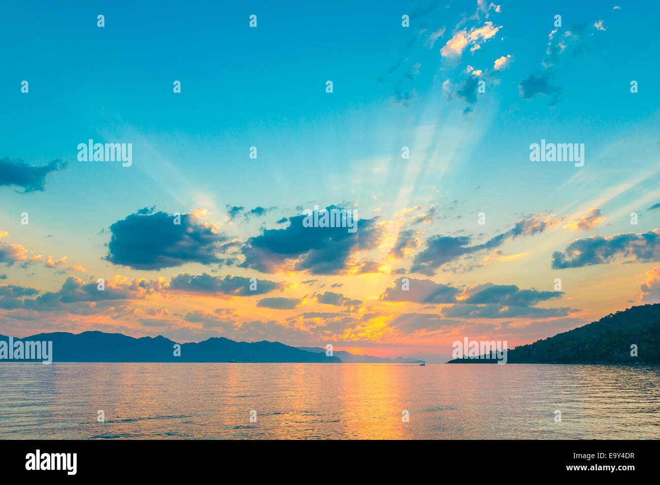 Rising sun ship in hi-res stock photography and images - Alamy