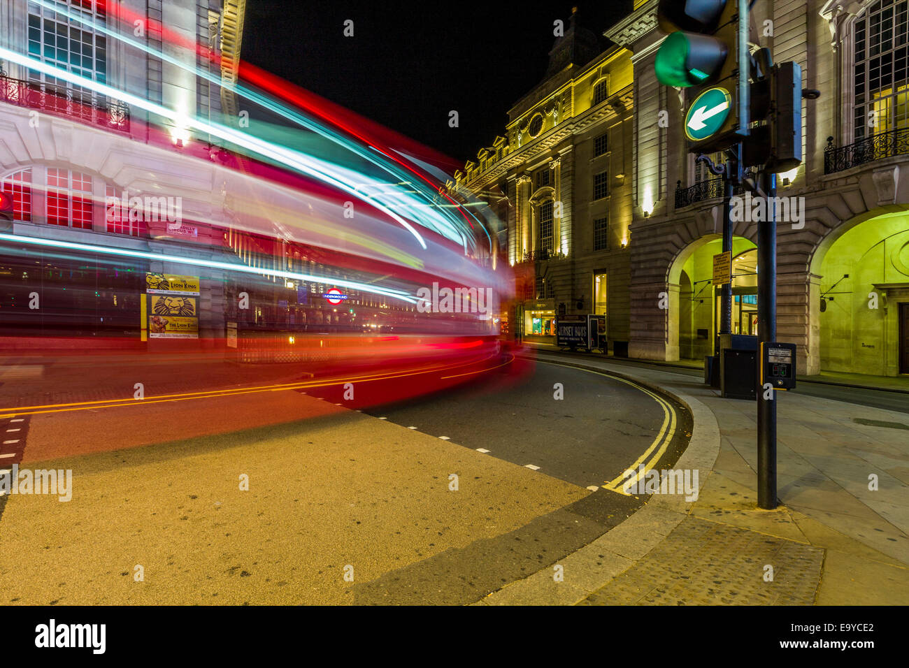 Piccadilly circus, London, in the night Stock Photo Alamy