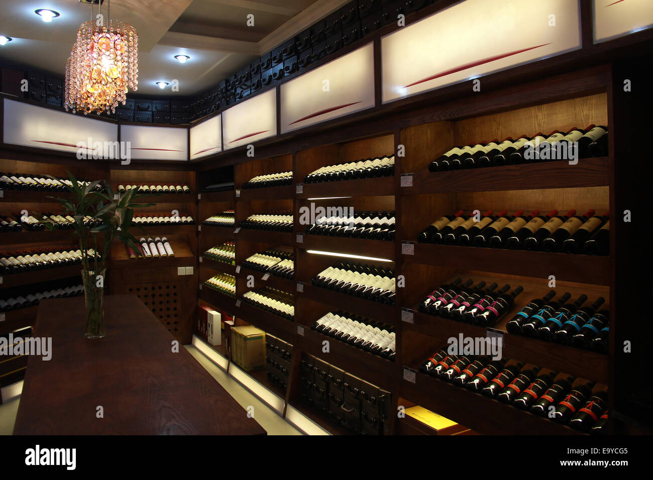 Large wine rack hi-res stock photography and images - Alamy