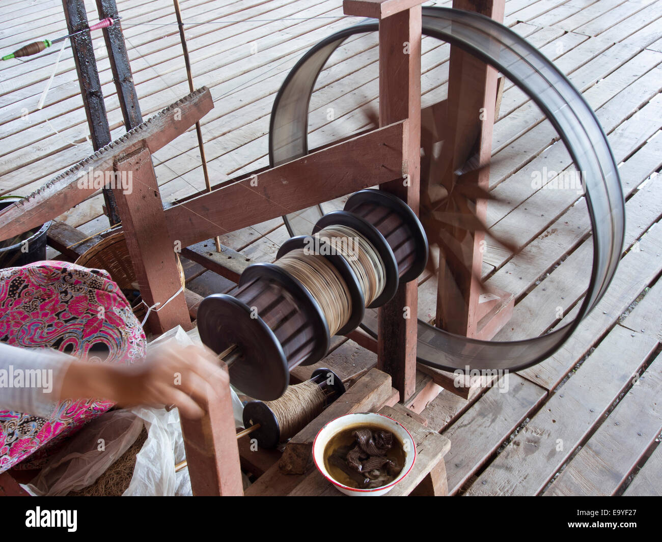 Myanmar Inle Lake lotus root silk textiles Stock Photo - Alamy