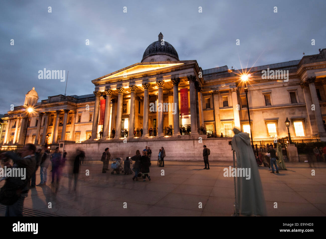 National gallery london dome hi-res stock photography and images - Alamy
