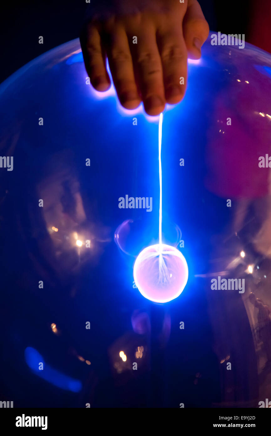 Plasma globe hi-res stock photography and images - Alamy