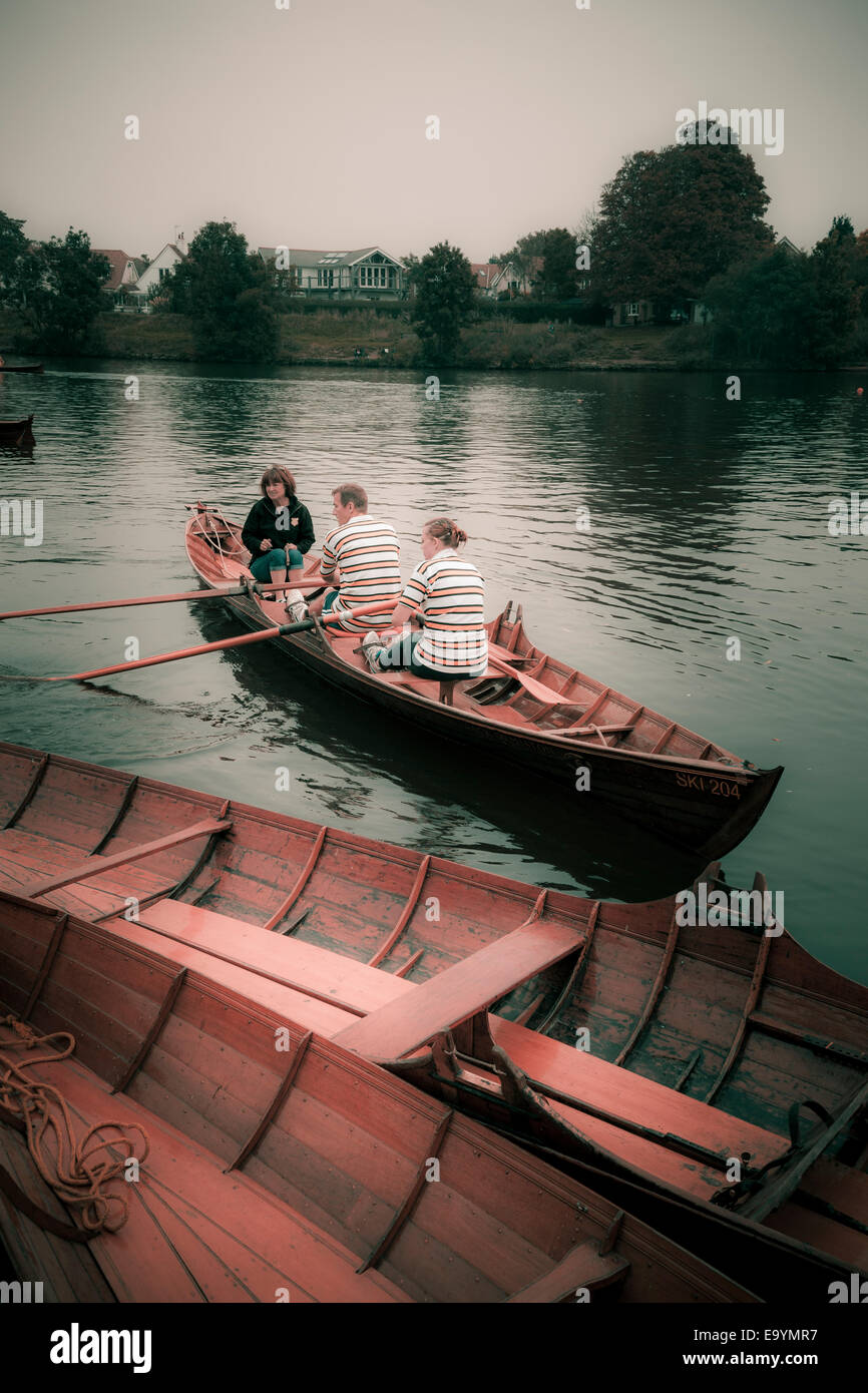 Rowing club members of the Skiff Club on the Thames instagram effect Stock Photo
