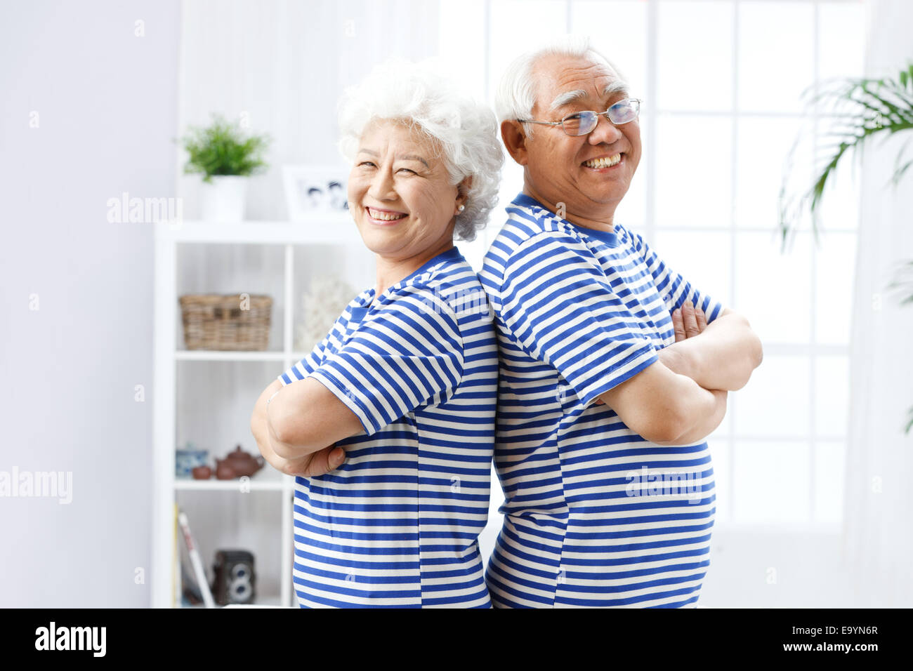 Back view smiling senior hi-res stock photography and images - Alamy