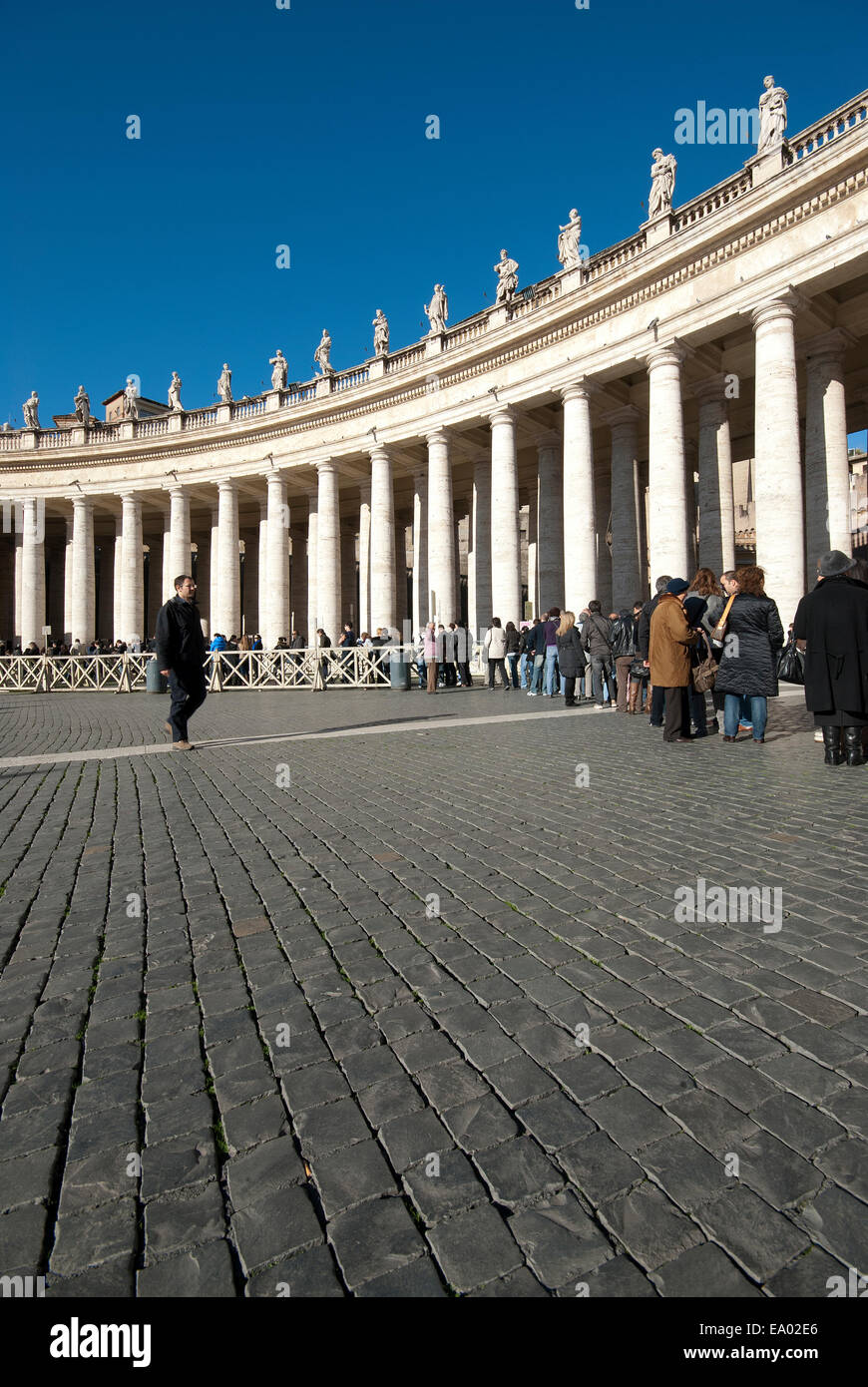 Piazza San Pietro, Saint Peter's Square, Bernini colonnade, Colonnato