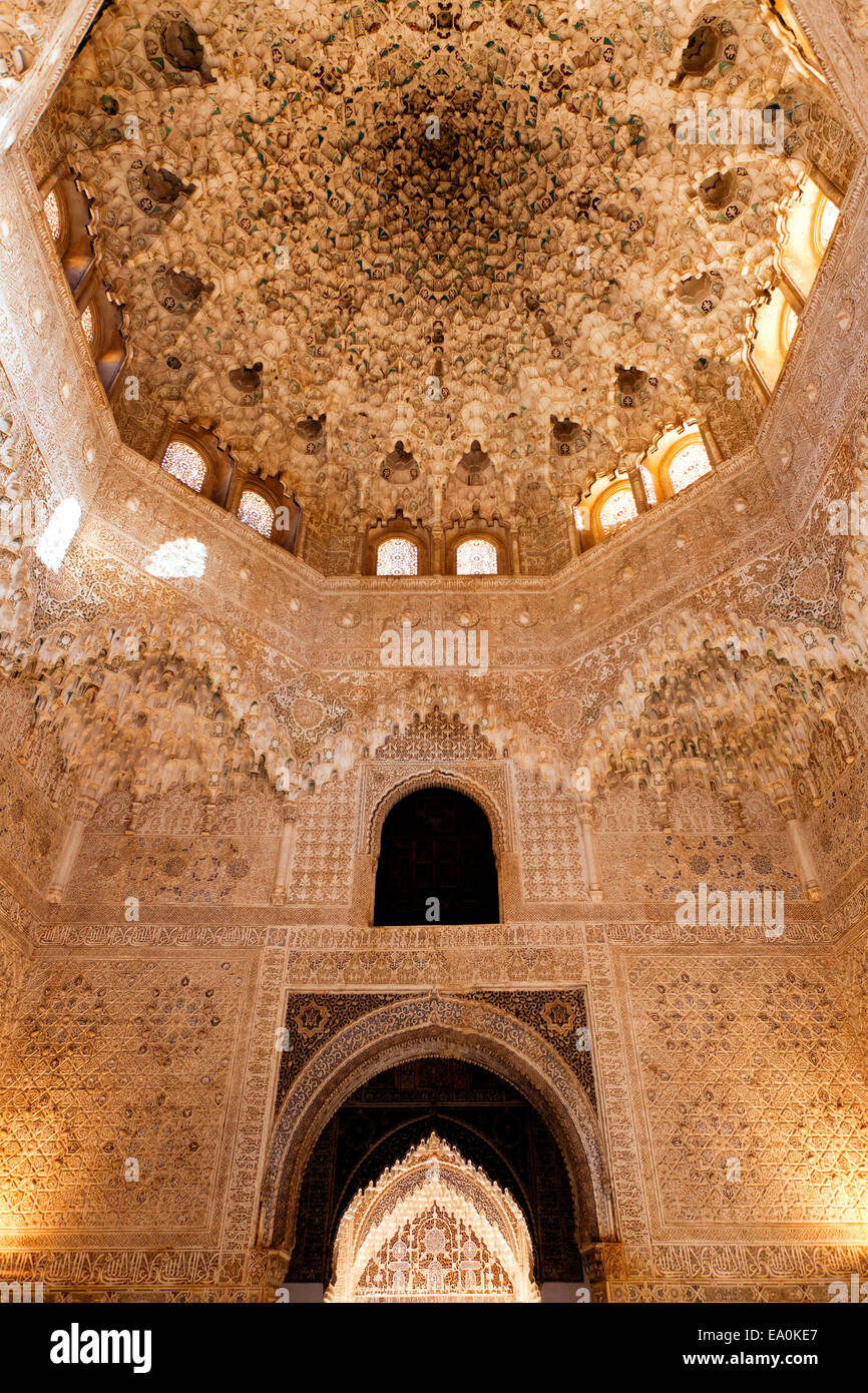 Sala De Dos Hermanas Alhambra High Resolution Stock Photography and Images  - Alamy