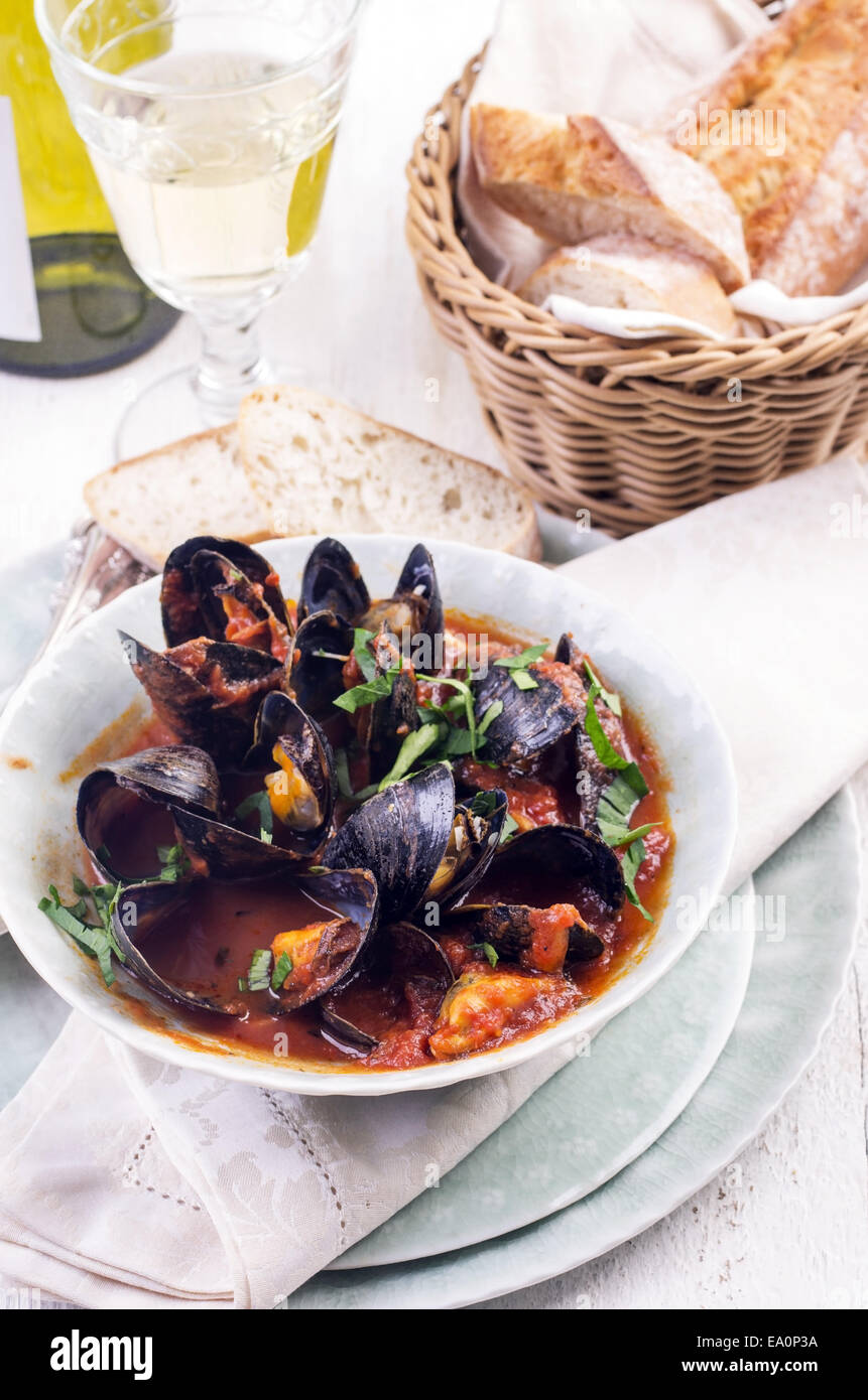 mussels in tomato sauce Stock Photo Alamy