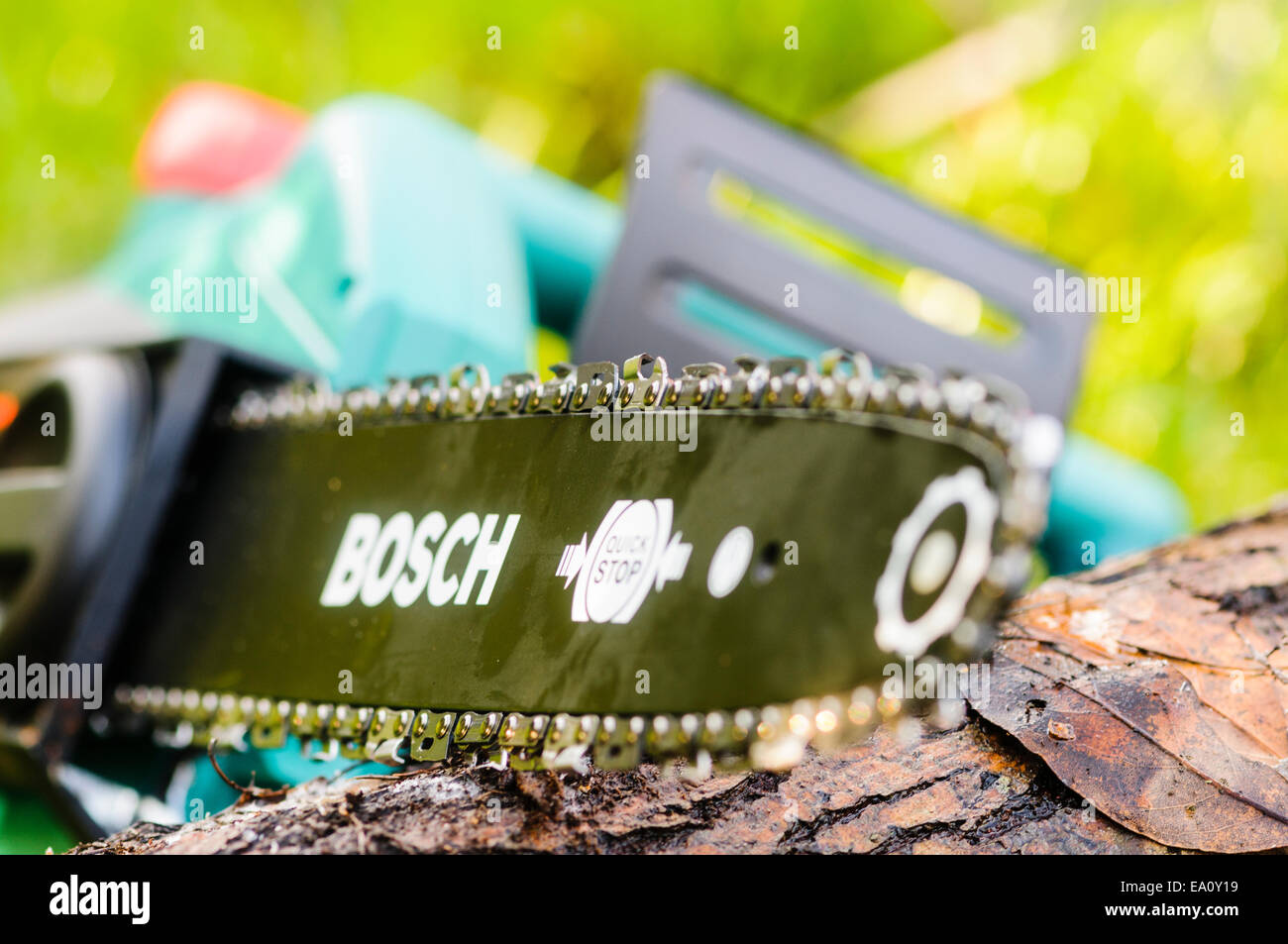 Chainsaw wooden hi-res stock photography and images - Alamy