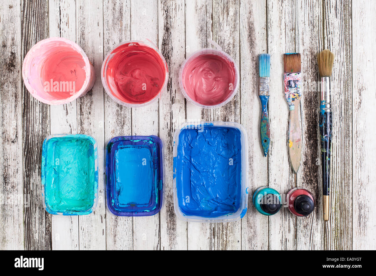 Paint brushes and container hires stock photography and images Alamy