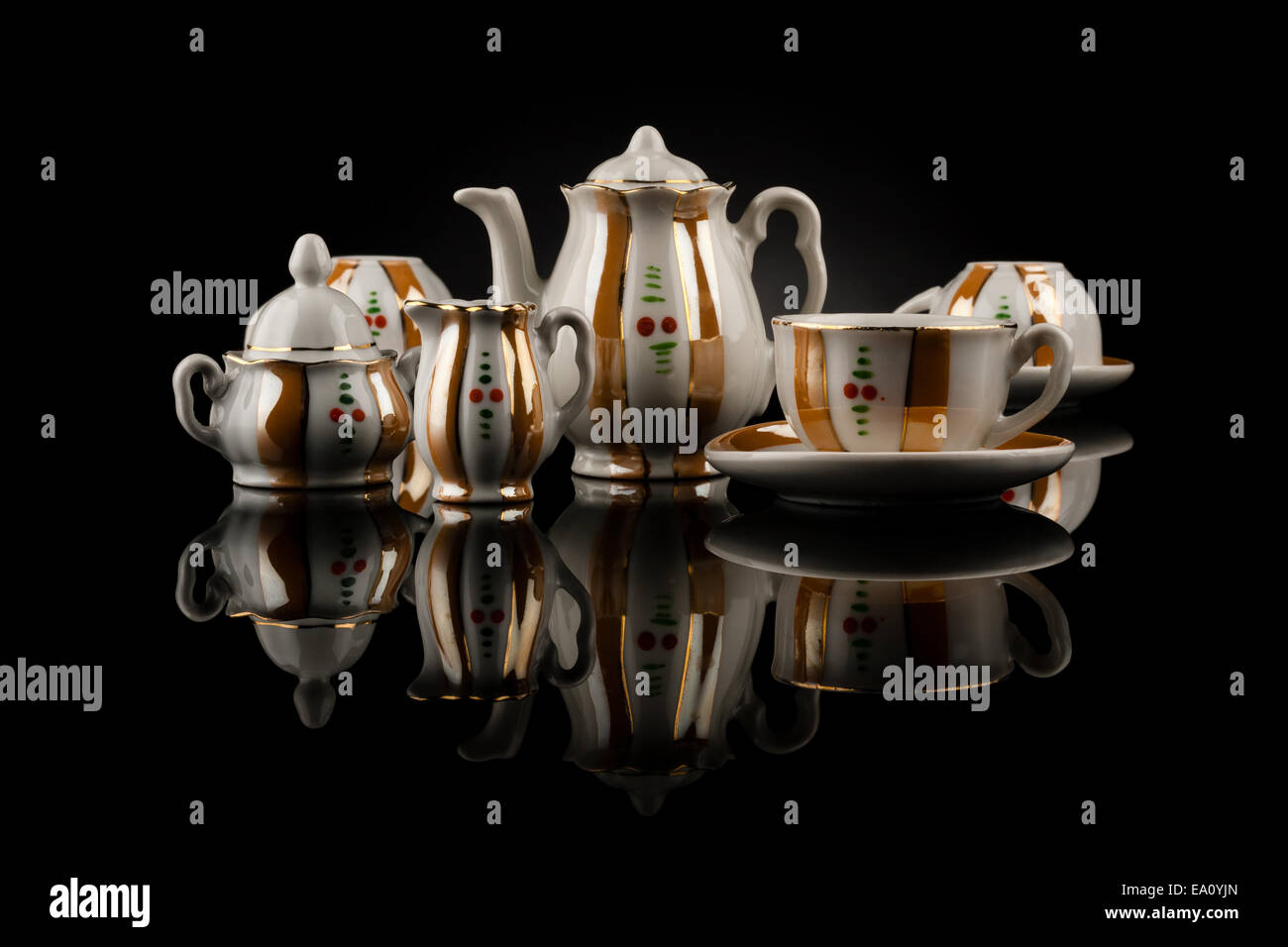 Retro tea set Stock Photo Alamy