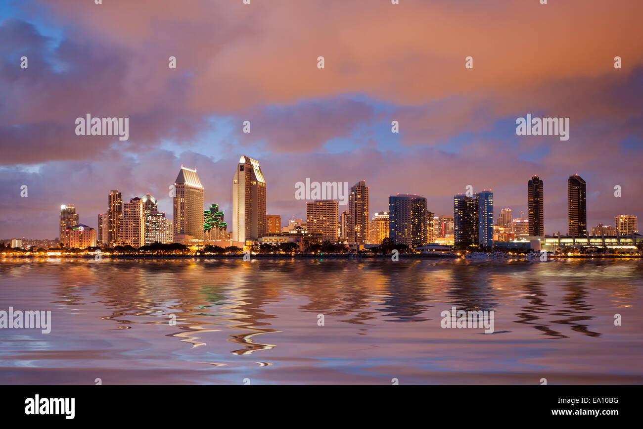 San diego skyline hi-res stock photography and images - Alamy
