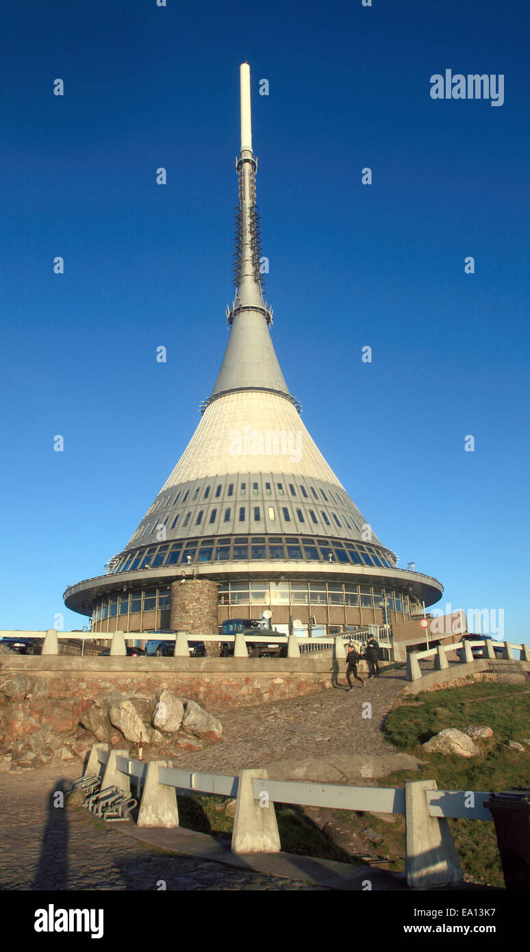Reichenberg, Czech Republic. 27th Oct, 2014. A view of the futuristic hotel with its 100 metre tall television tower on the Jested near Reichenberg, Czech Republic, 27 October 2014. The Hausberg mountain is the highest elevation in the Jested-Kozakov Ridge, measuring 1.012 metres above sea level. Photo: Frederik Wolf/dpa - - NO WIRE SERVICE -/dpa/Alamy Live News Stock Photo
