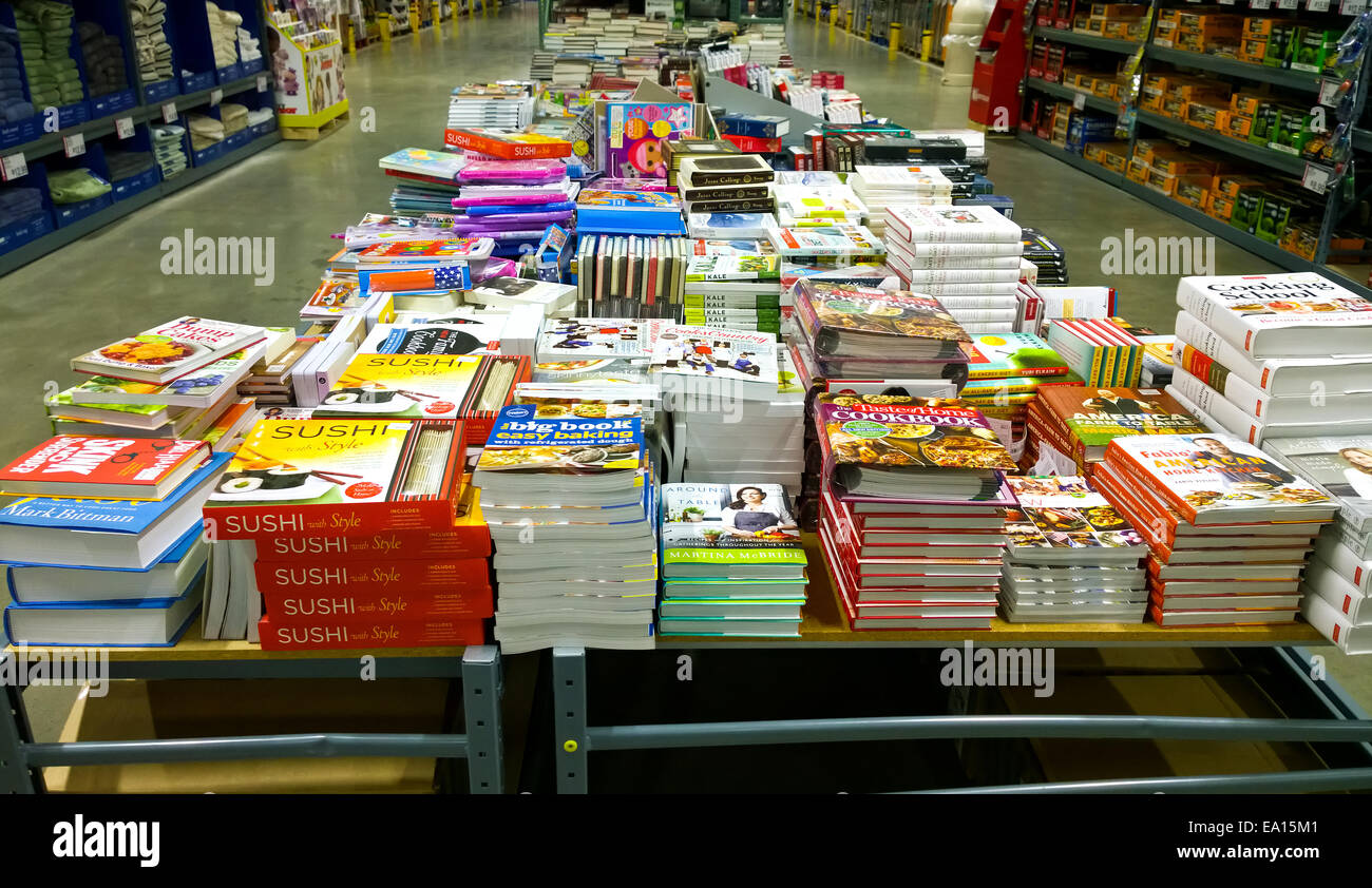 books in a warehouse club store Stock Photo