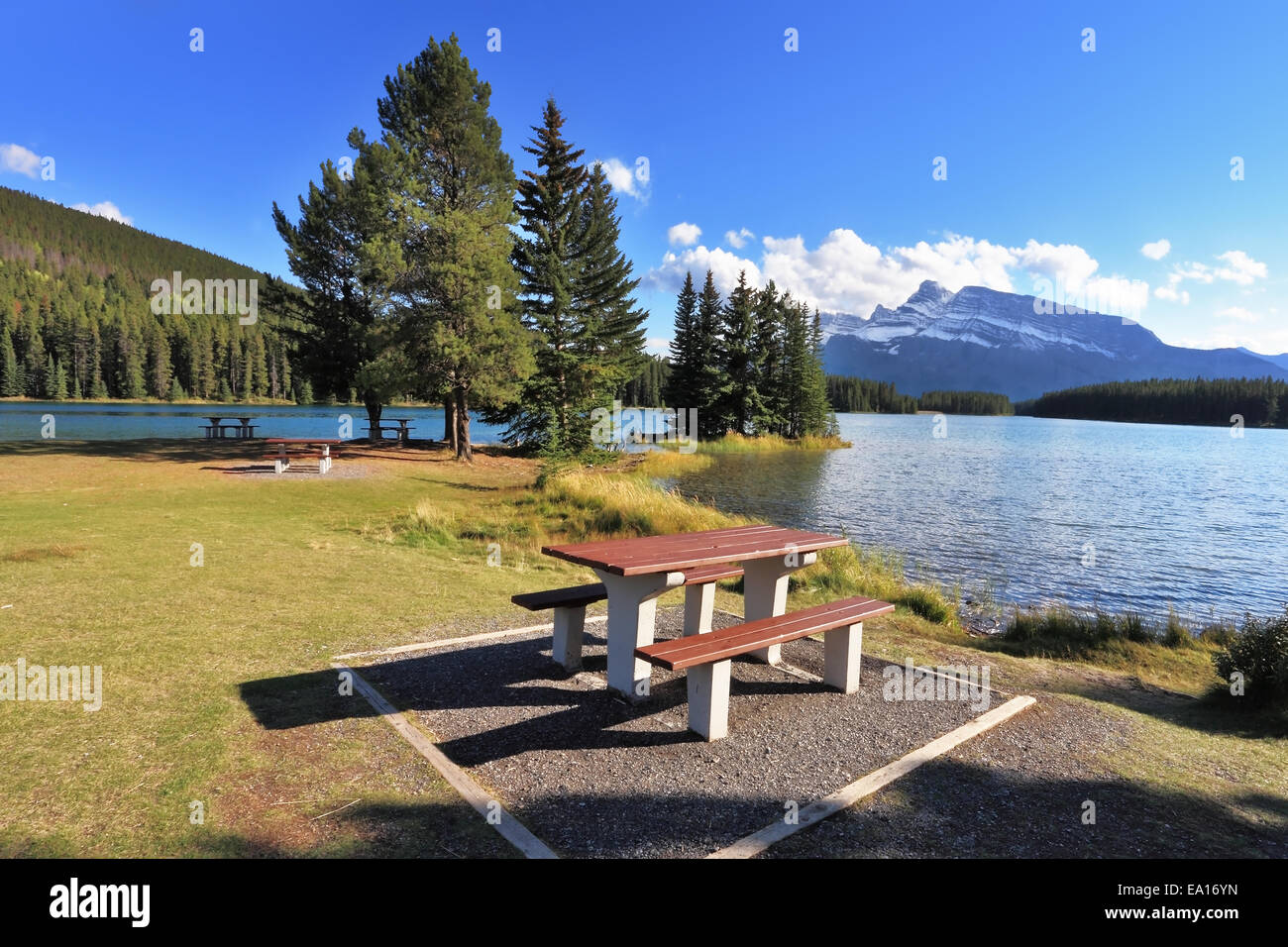 Picnic table bench wooden hi-res stock photography and images - Alamy