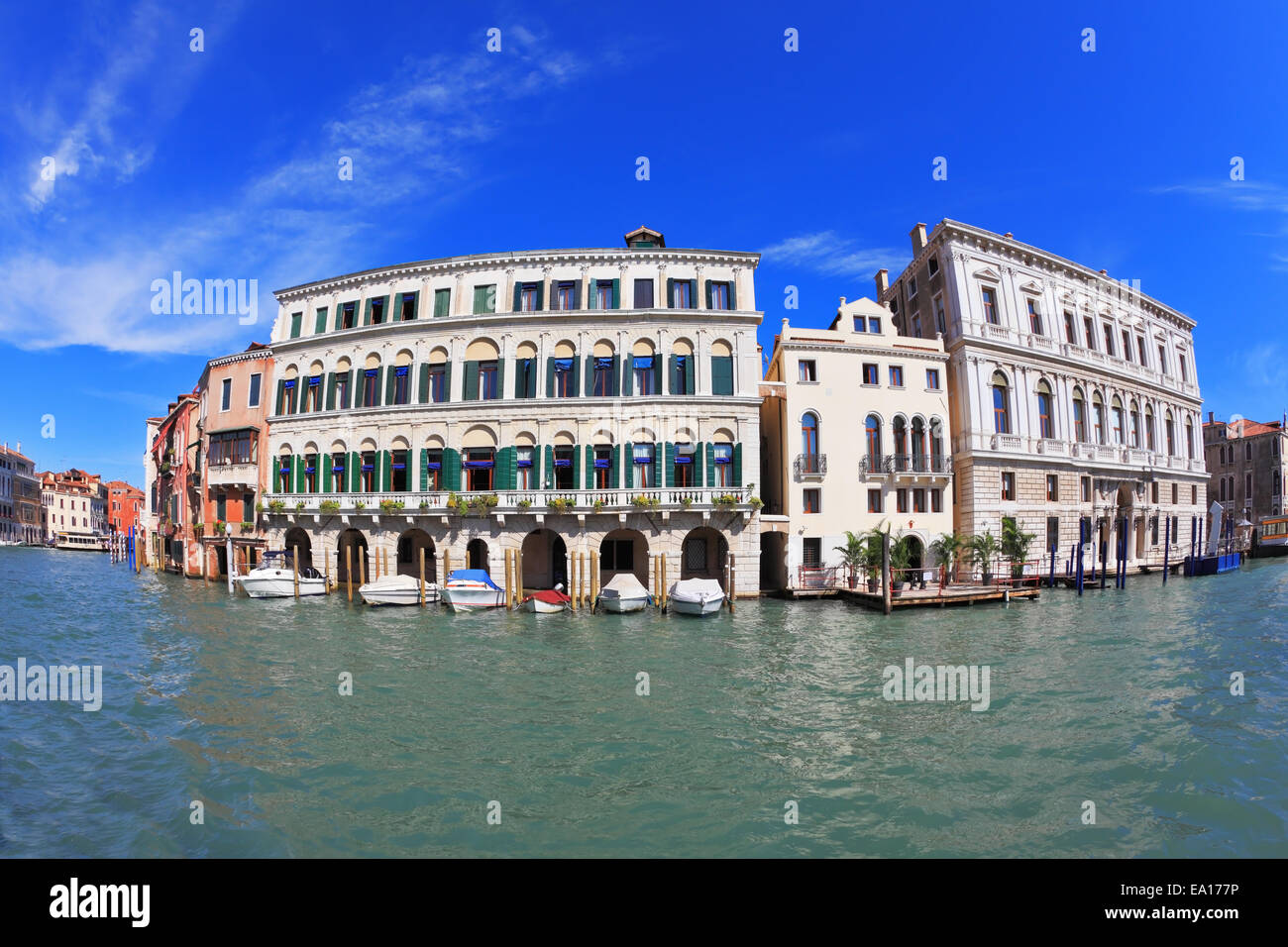 Venetian palazzo hi-res stock photography and images - Alamy