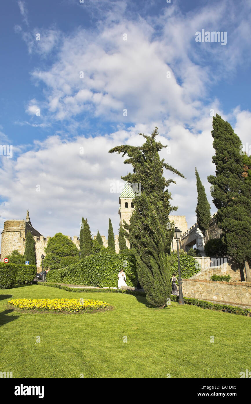 Grassy flower beds hi-res stock photography and images - Alamy