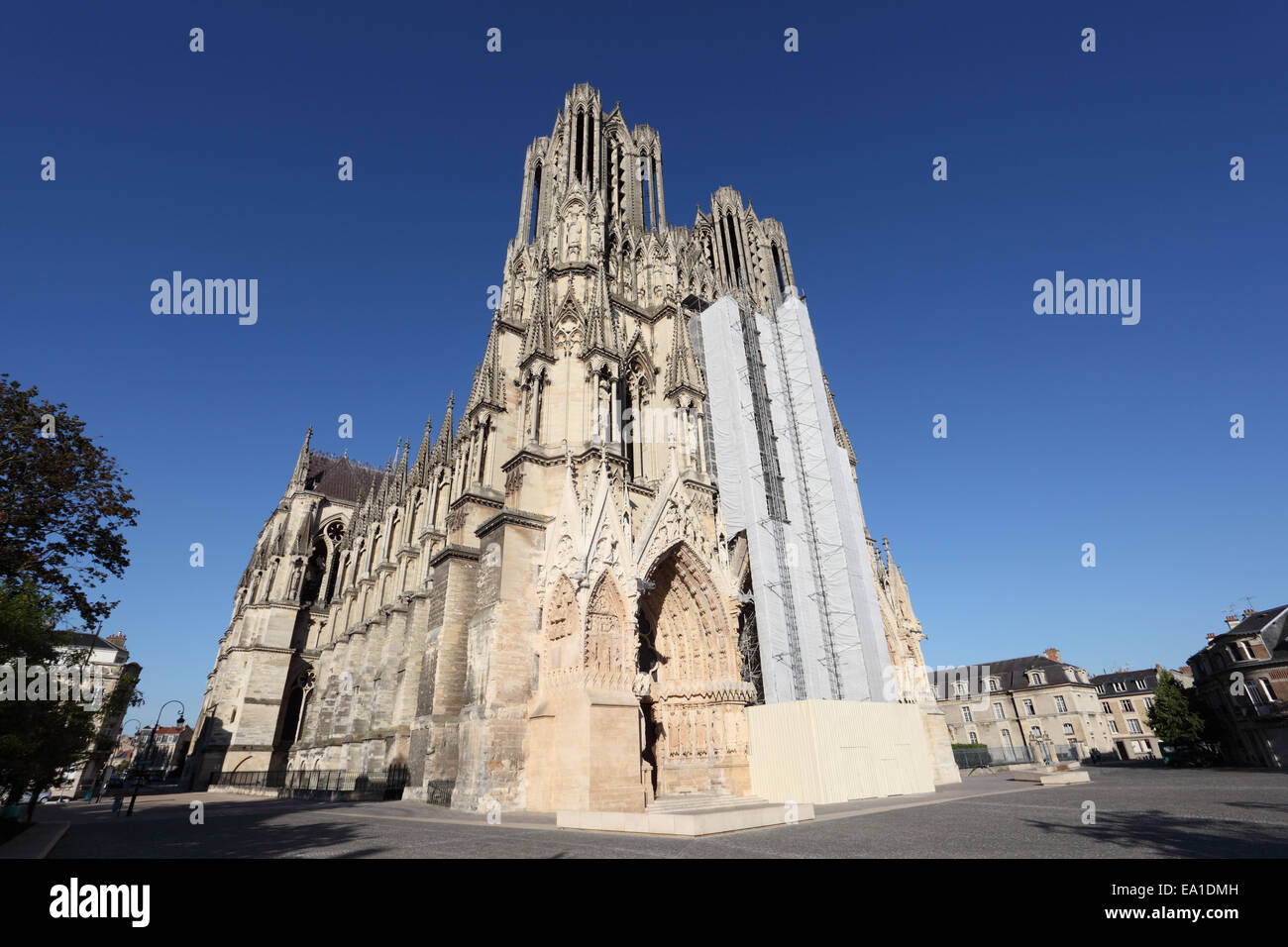 Reims Cathedral in Champagne region, France Stock Photo Alamy