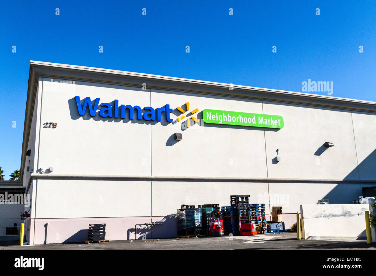 A Walmart Neighborhood Market store in Camarillo California Stock Photo Alamy