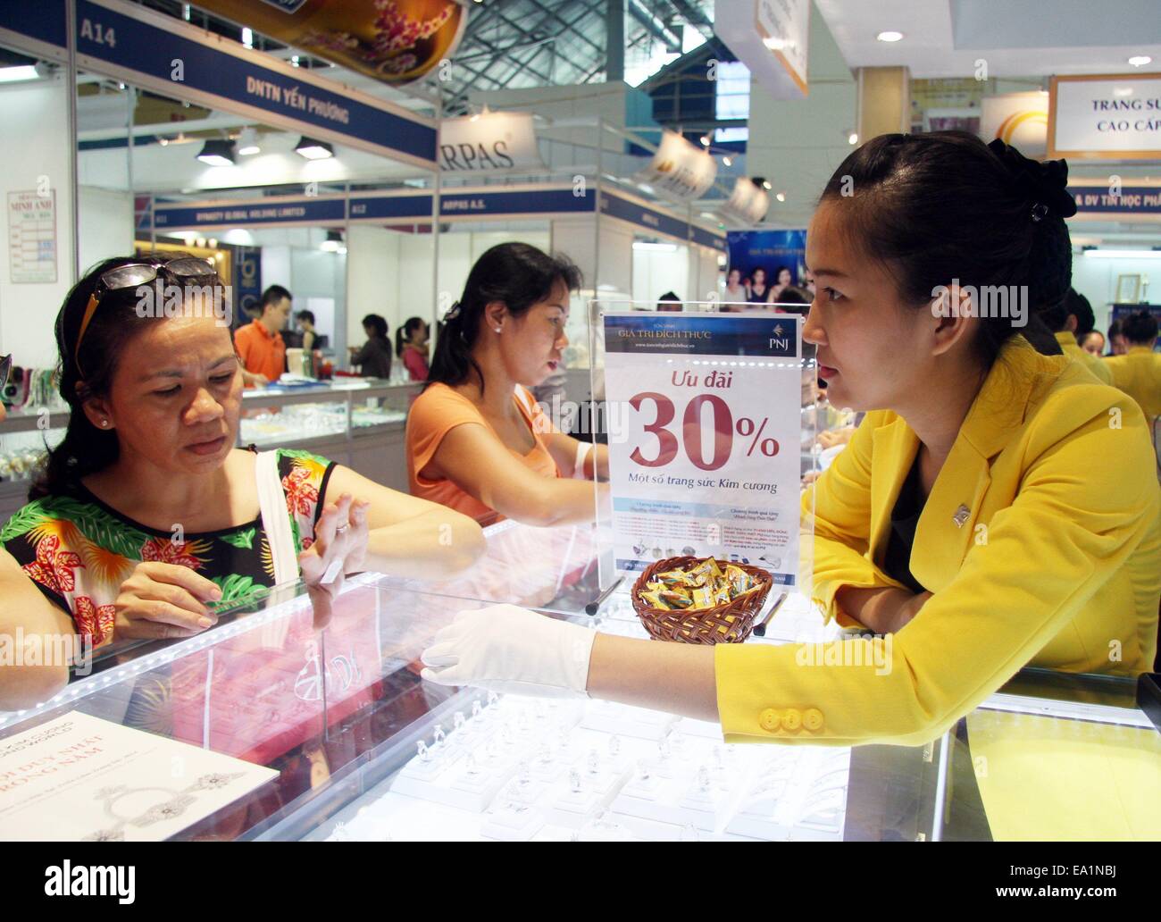 Attendant booth hi-res stock photography and images - Alamy