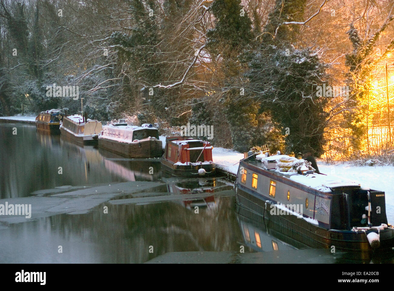 Grand Union Canal at Berkhamsted in winter Stock Photo