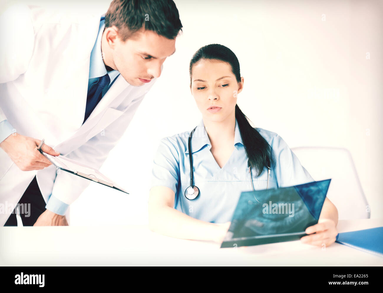 Two medical students discussing hi-res stock photography and images - Alamy