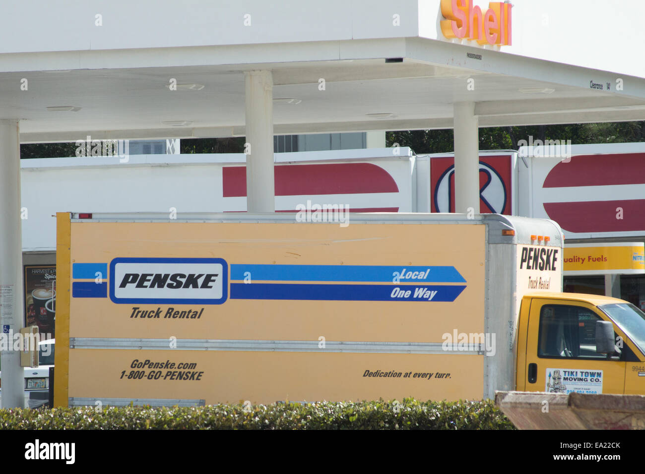 Penske rental truck hires stock photography and images Alamy