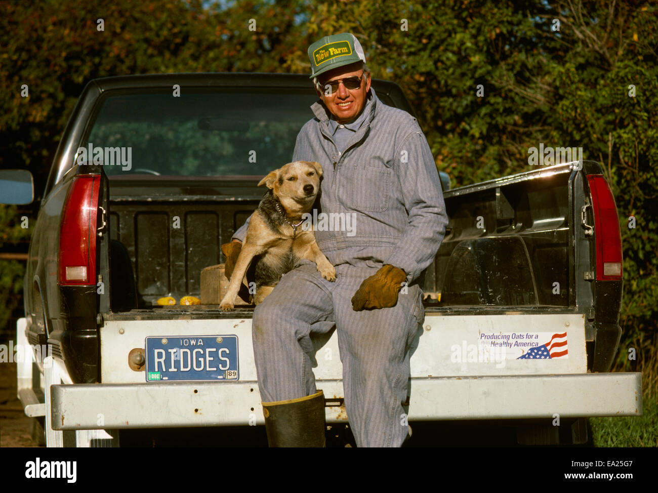 Farmer usa overalls hi-res stock photography and images - Alamy