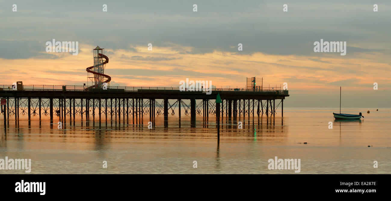 Herne bay pier hi-res stock photography and images - Alamy