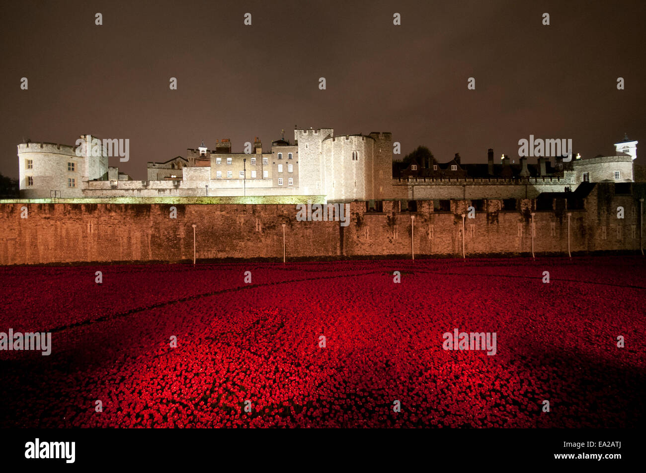 Tower of London Poppies art exhibition 2014 Stock Photo
