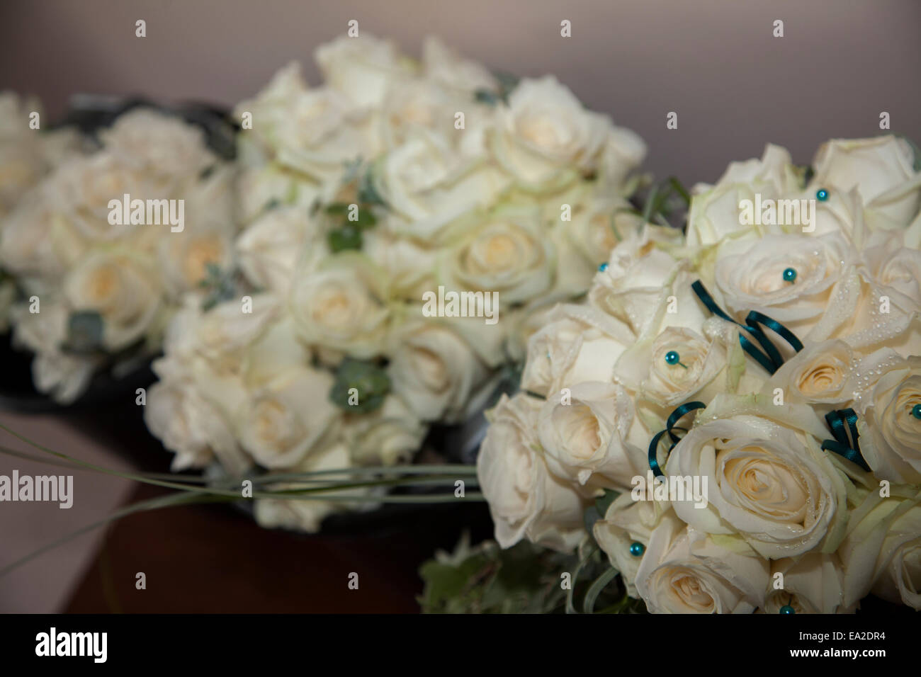 wedding bouquet of white roses Stock Photo Alamy
