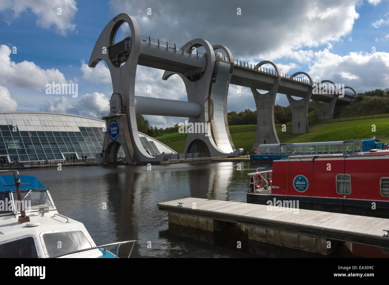 The Falkirk Wheel, connecting the Forth Clyde Canal to the Union Canal, Falkirk, Scotland, UK Stock Photo