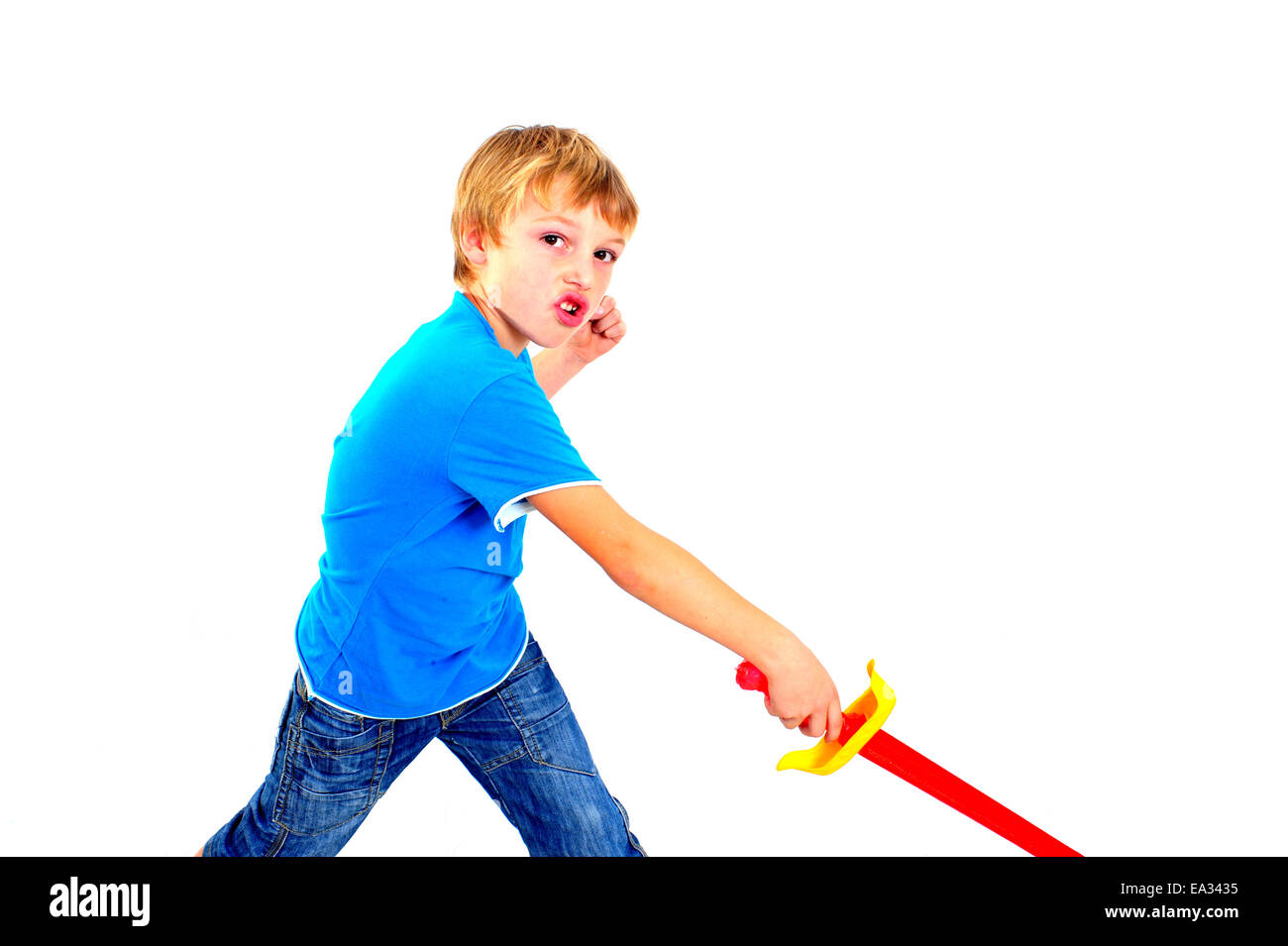 ребенок со скалкой. агрессивный геймер. встреча пати гитара. Hi is playing. High school dream.