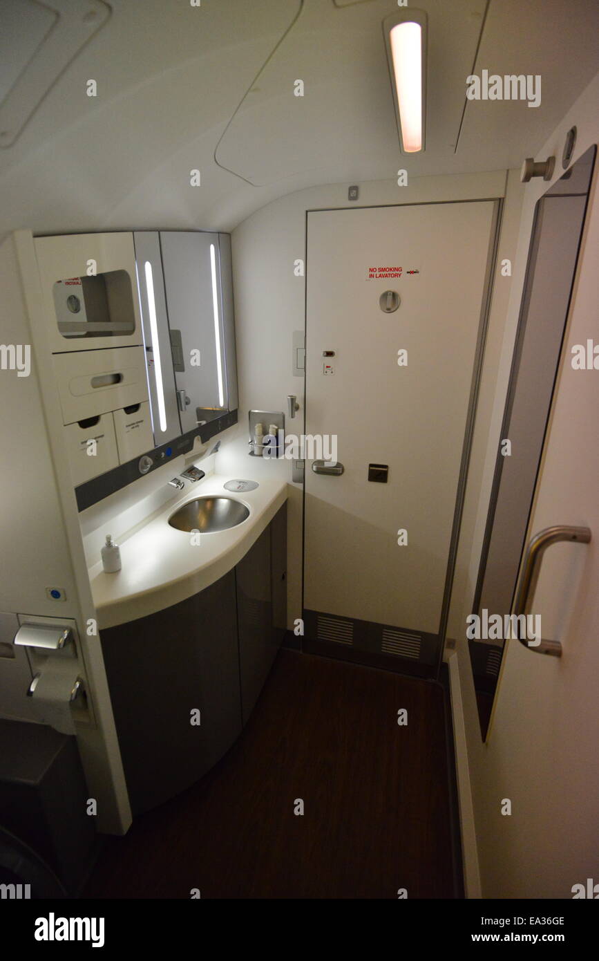 A British Airways toilet in the front of the upper deck on an Airbus A