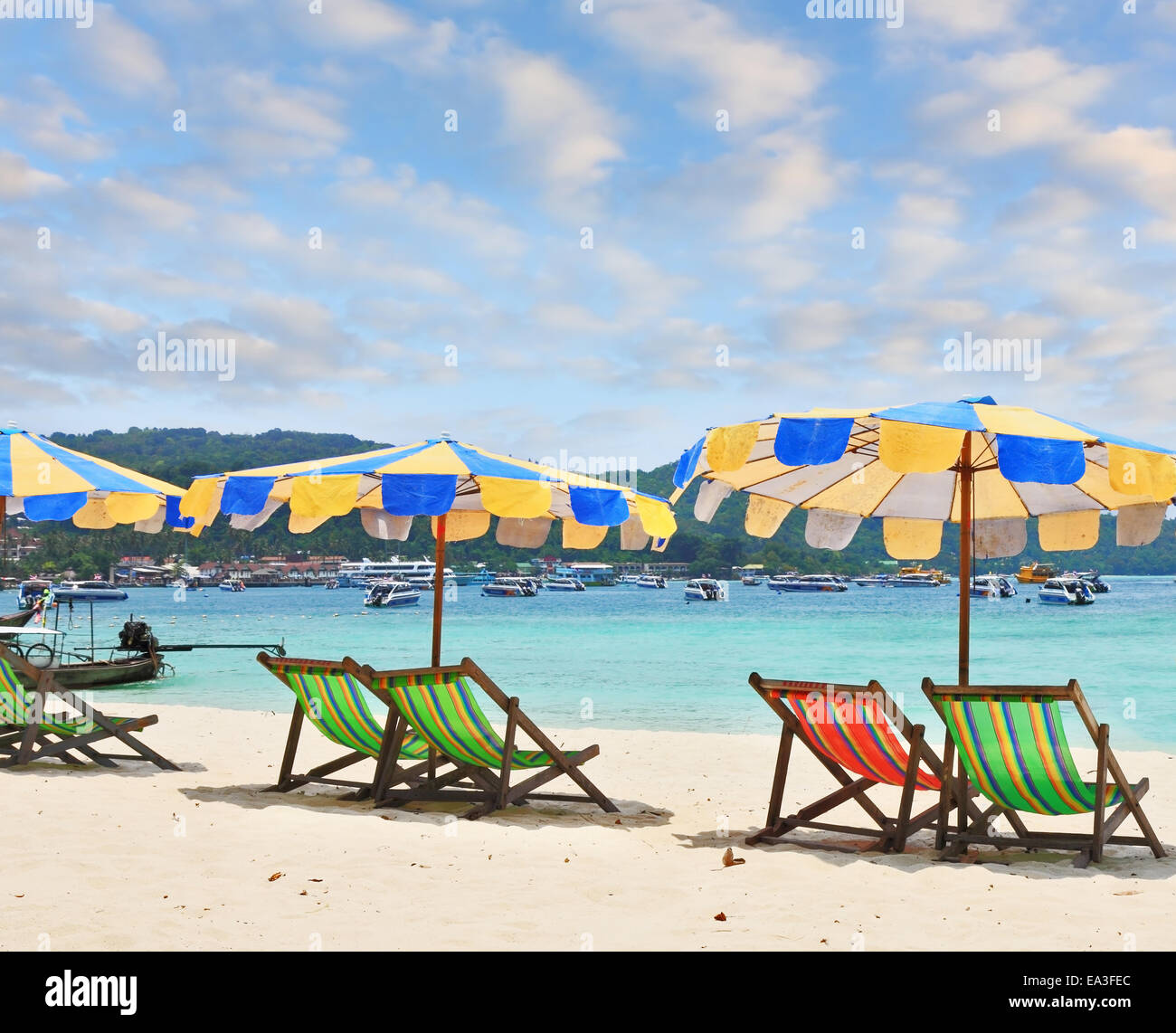 Deck chairs beach hi-res stock photography and images - Alamy