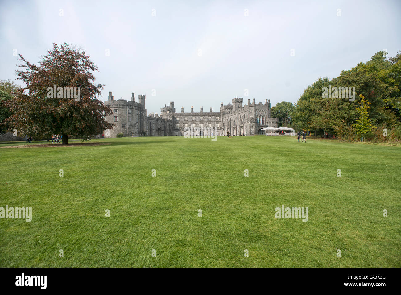 Kilkenny castle gardens hi-res stock photography and images - Alamy