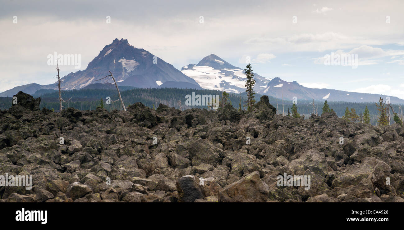 Three sisters volcano hires stock photography and images Alamy