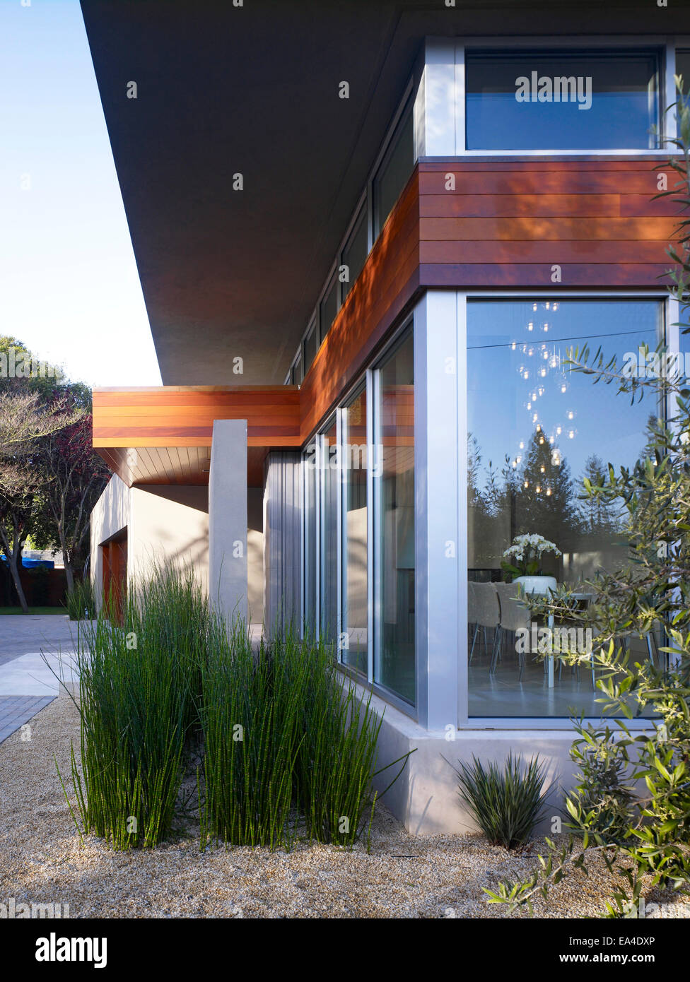 Glass exterior and garden of Menlo Park Residence, USA Stock Photo Alamy