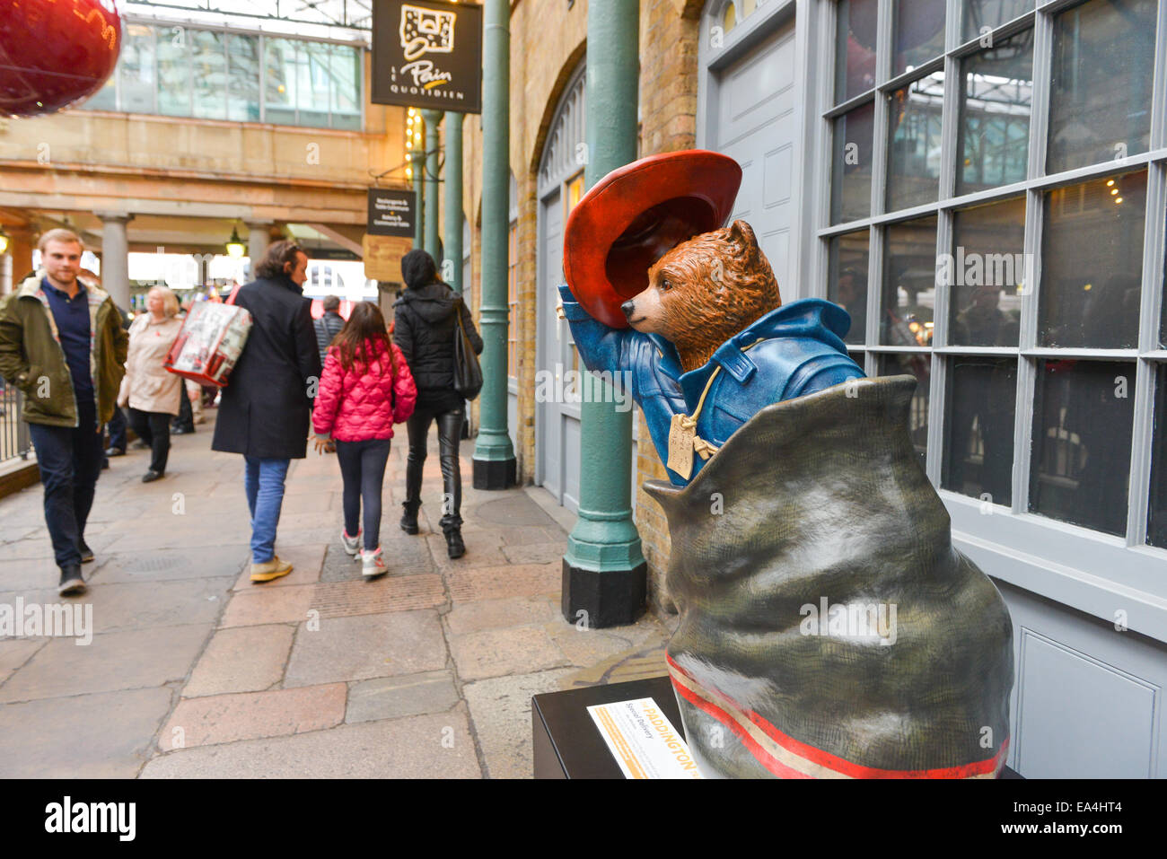 Statues covent garden london hires stock photography and images Alamy