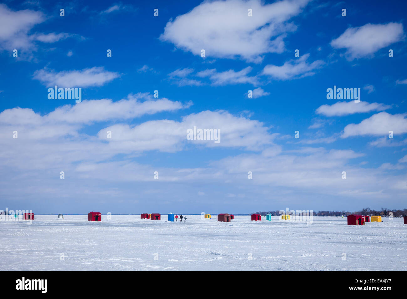 Ice Fishing Huts on Lake Simcoe Stock Photo Alamy