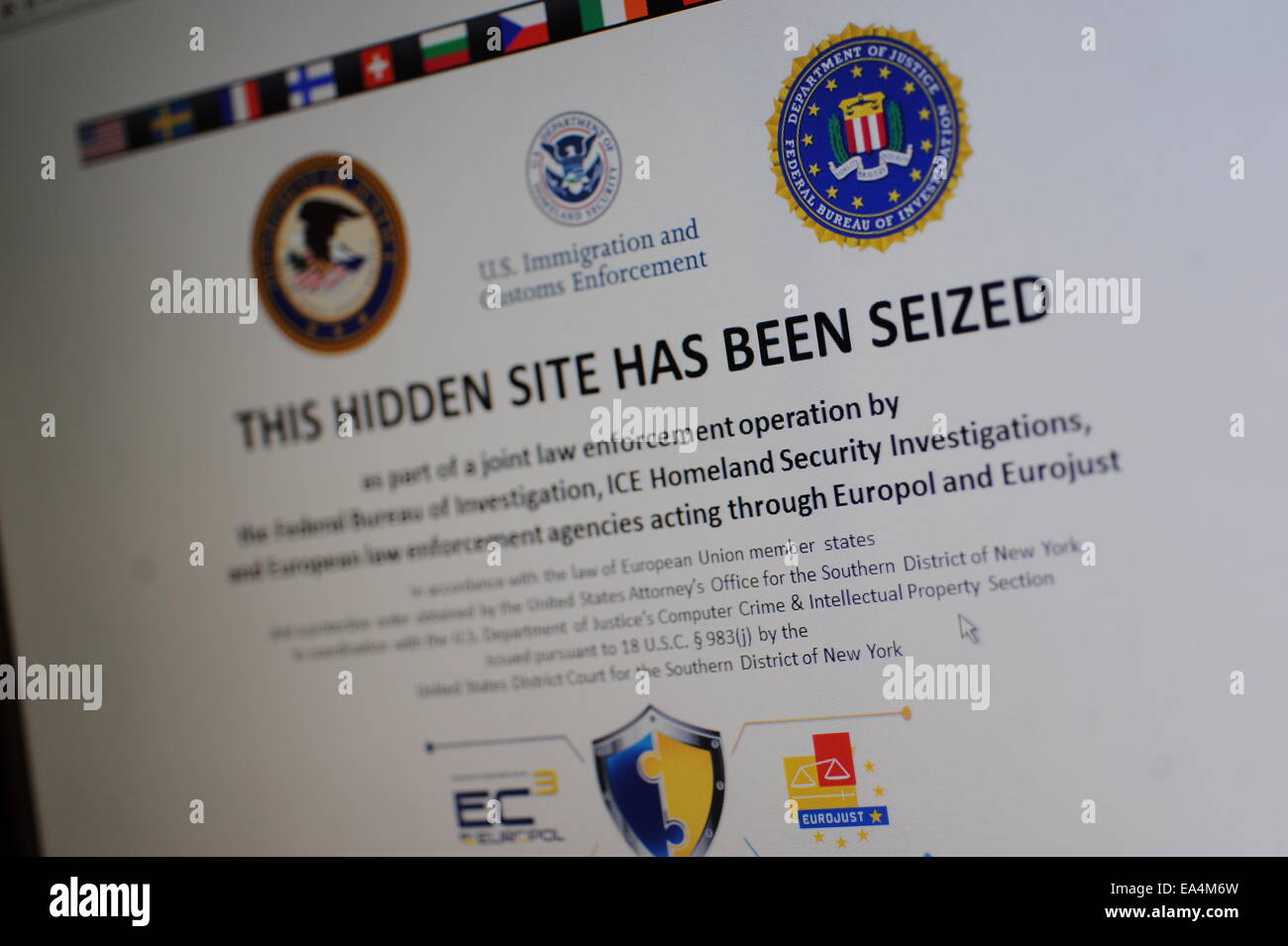 Silk Road version 2.0, the  resurrected marketplace for the trade of illegal drugs and contraband goods on the internet has been closed by the US authorities a second time. An arrest of a 26 year old, alleged operator of the site, in San Fransico, sparked an investigation and the appearance of a takedown notice from the FBI and Europol. This follows a similar arrest and takedown last year. Screengrab of Silk Road takedown notice. Thursday 6th November 2014. Credit:  David Colbran/Alamy Live News Stock Photo