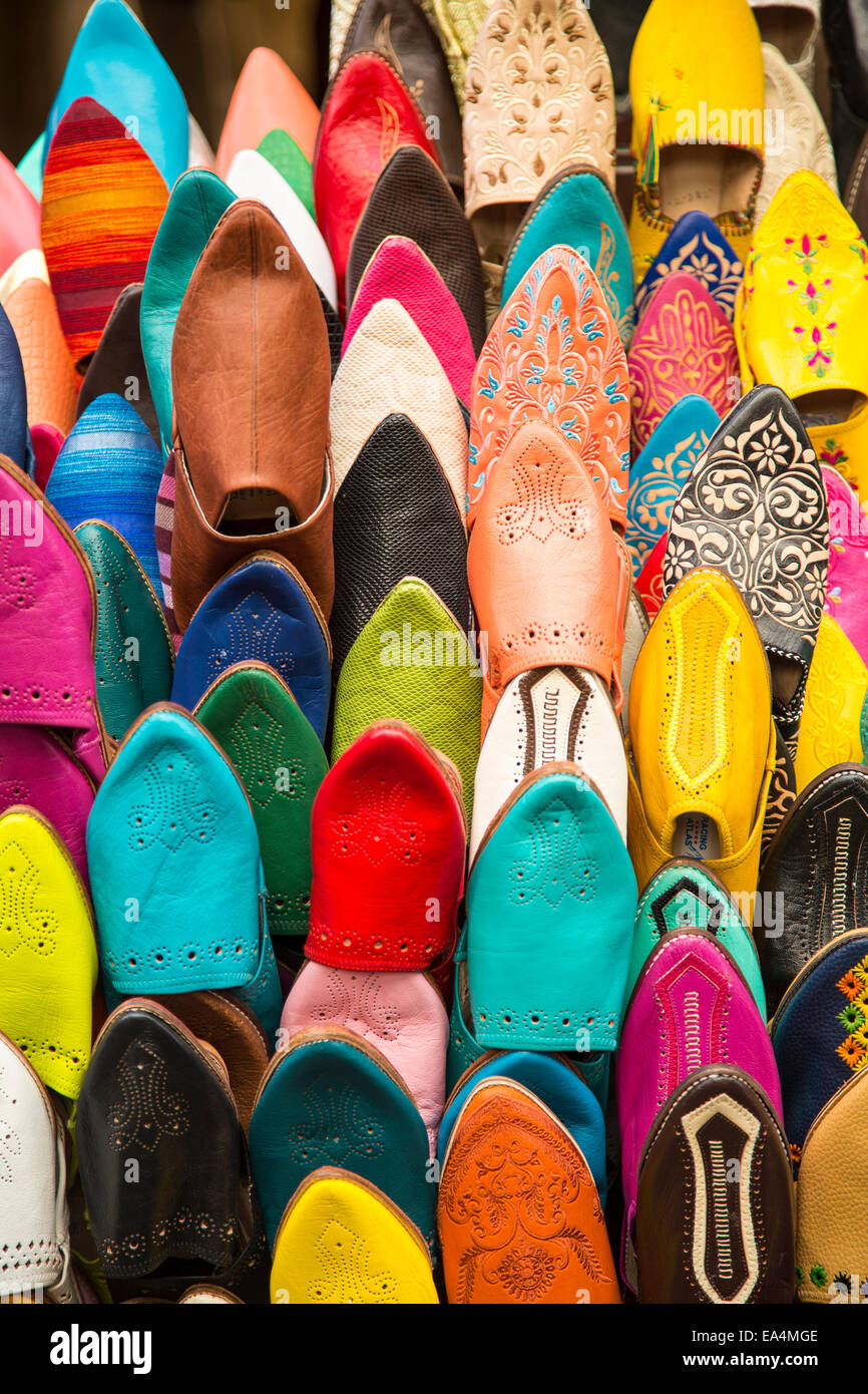 Colorful babiuches at souk in Fez, Morocco Stock Photo