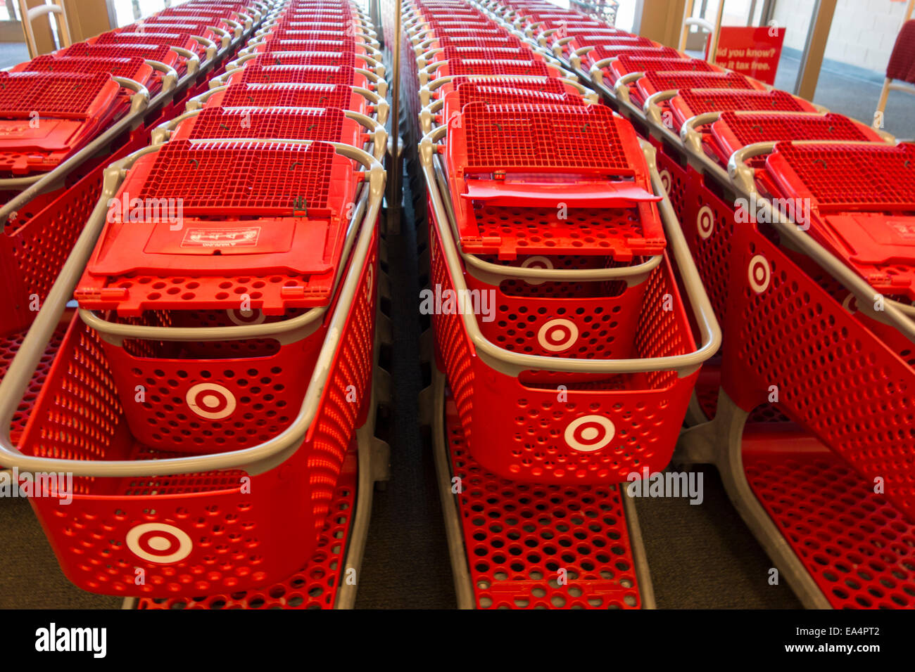 Target shopping cart hires stock photography and images Alamy