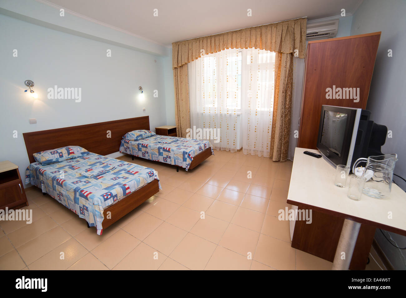 Modern home and hotel bedroom interior design Stock Photo - Alamy
