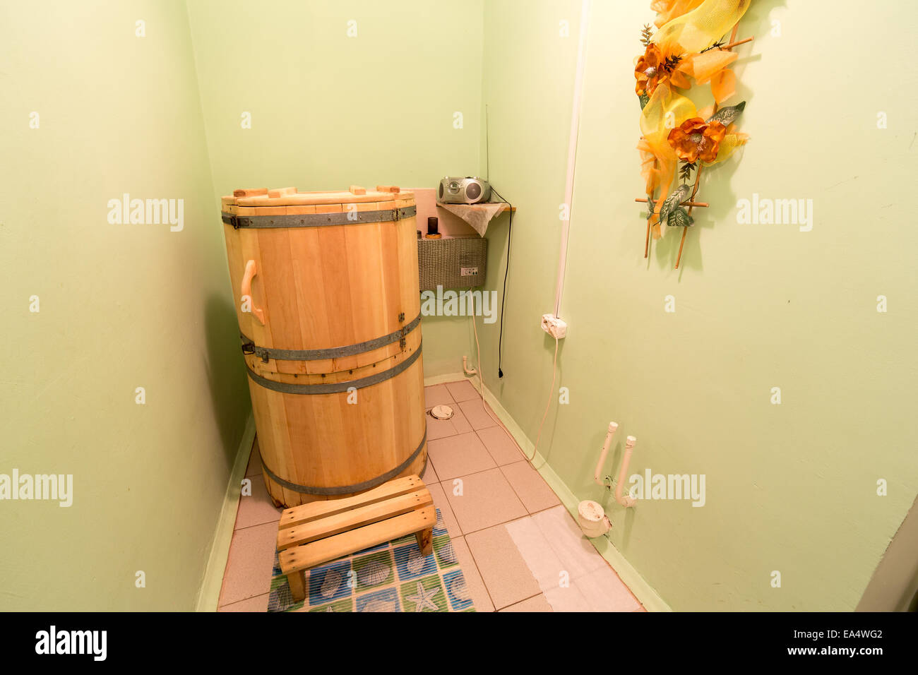 Cedar barrel, mini-sauna with pairs of cedar wood Stock Photo