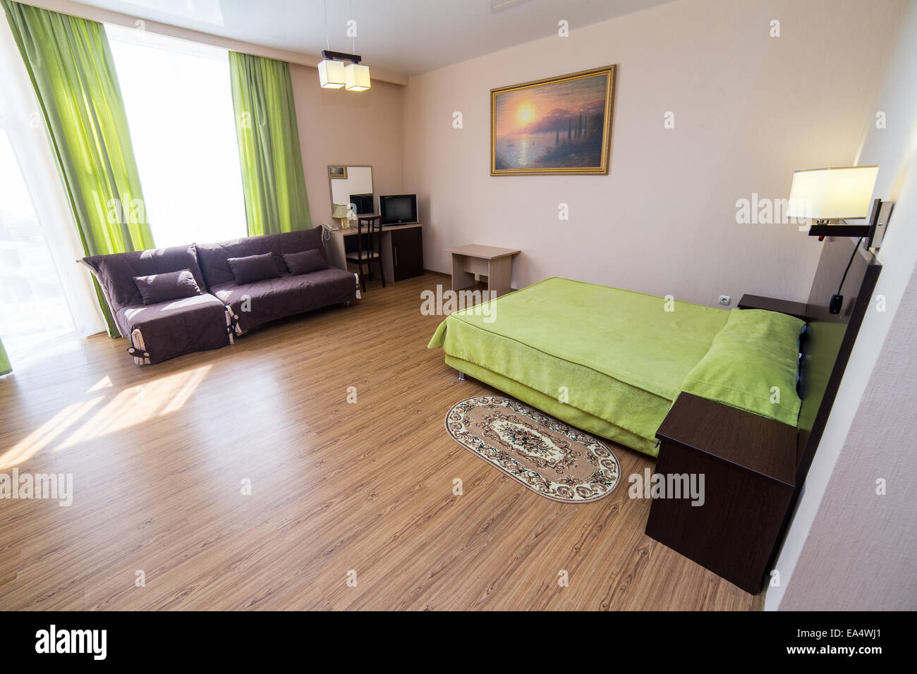 Modern home and hotel double bedroom interior design Stock Photo - Alamy