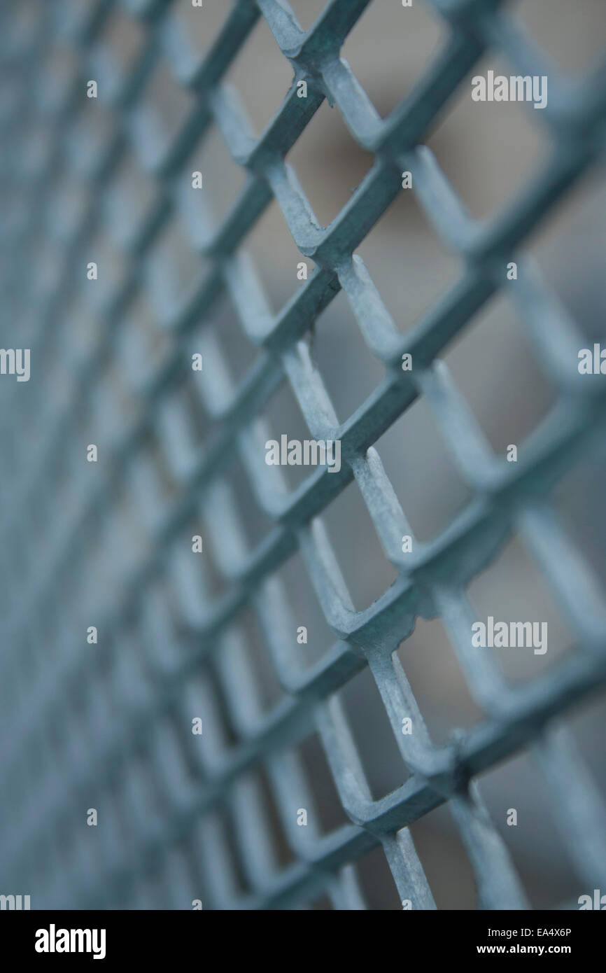 Diamond mesh fence hi-res stock photography and images - Alamy