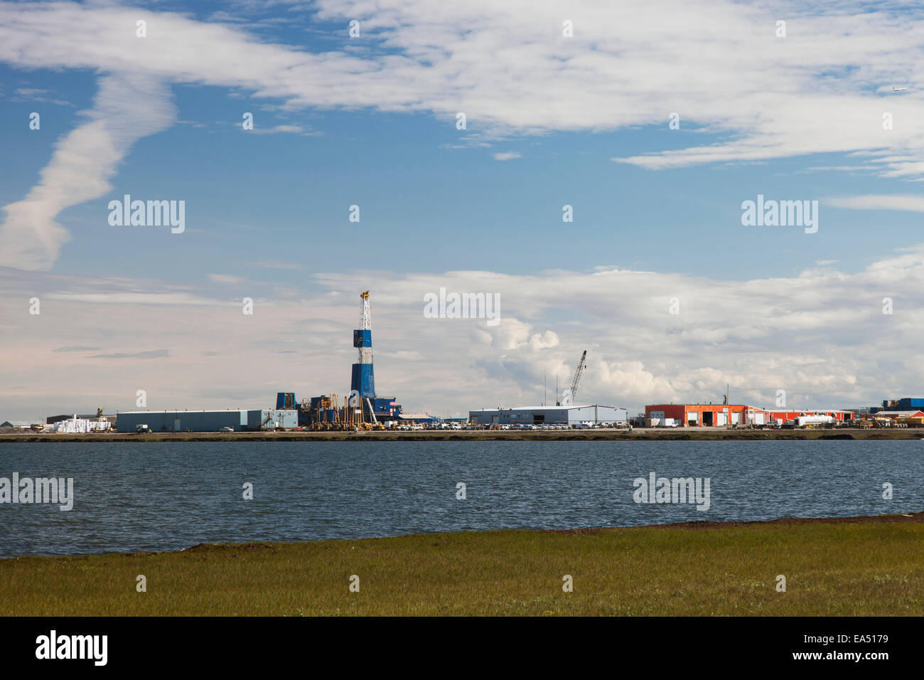Oil rig alaska hires stock photography and images Alamy