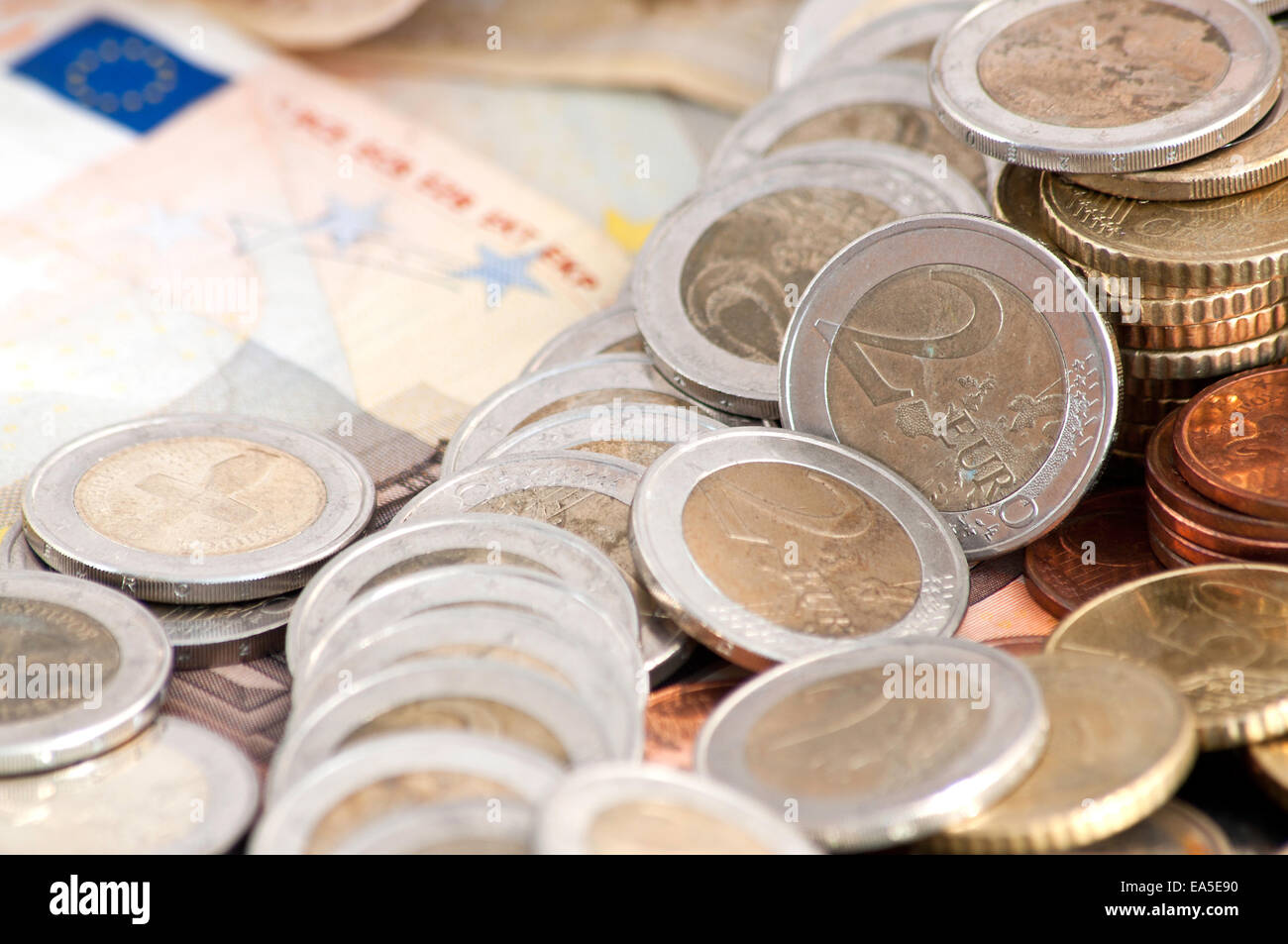 Coins valid hi-res stock photography and images - Alamy
