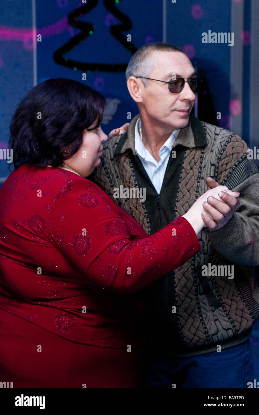 man and woman dancing Stock Photo - Alamy